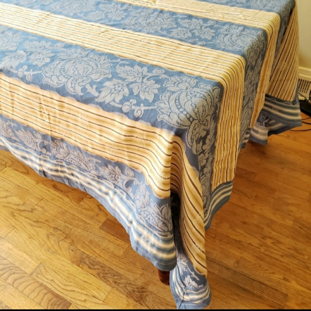 Anthro Home Southwestern Serape Tablecloth - Picture 4 of 4